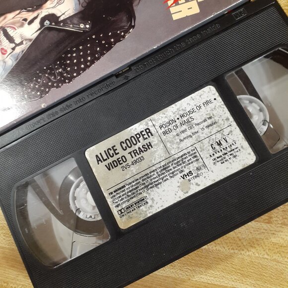 Alice Cooper Video Trash 1990 VHS CMV Poison Bed of Nails VTG 90s Music Vids - Picture 8 of 9